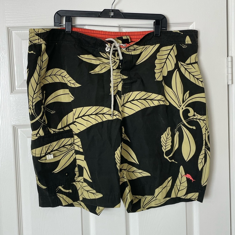 TOMMY BAHAMA Mens Swim Trunks Size XXL - Black/Yellow - Hawaiian Tropical Lined